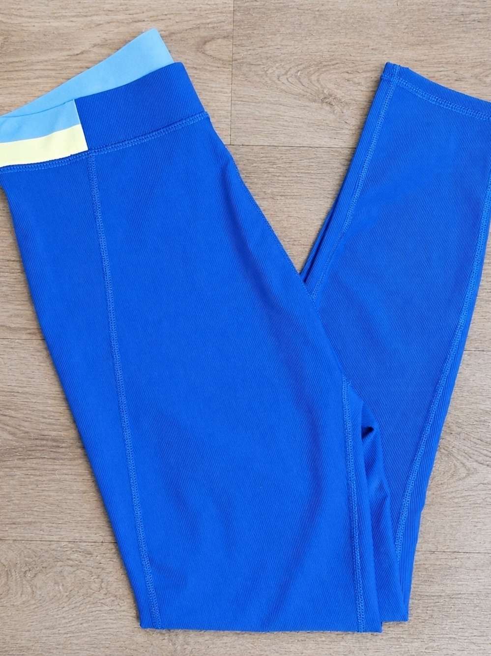 Wilo Sky Blue Yoga Pants Small Cropped Leggings Color Waistband - Picture 5 of 8